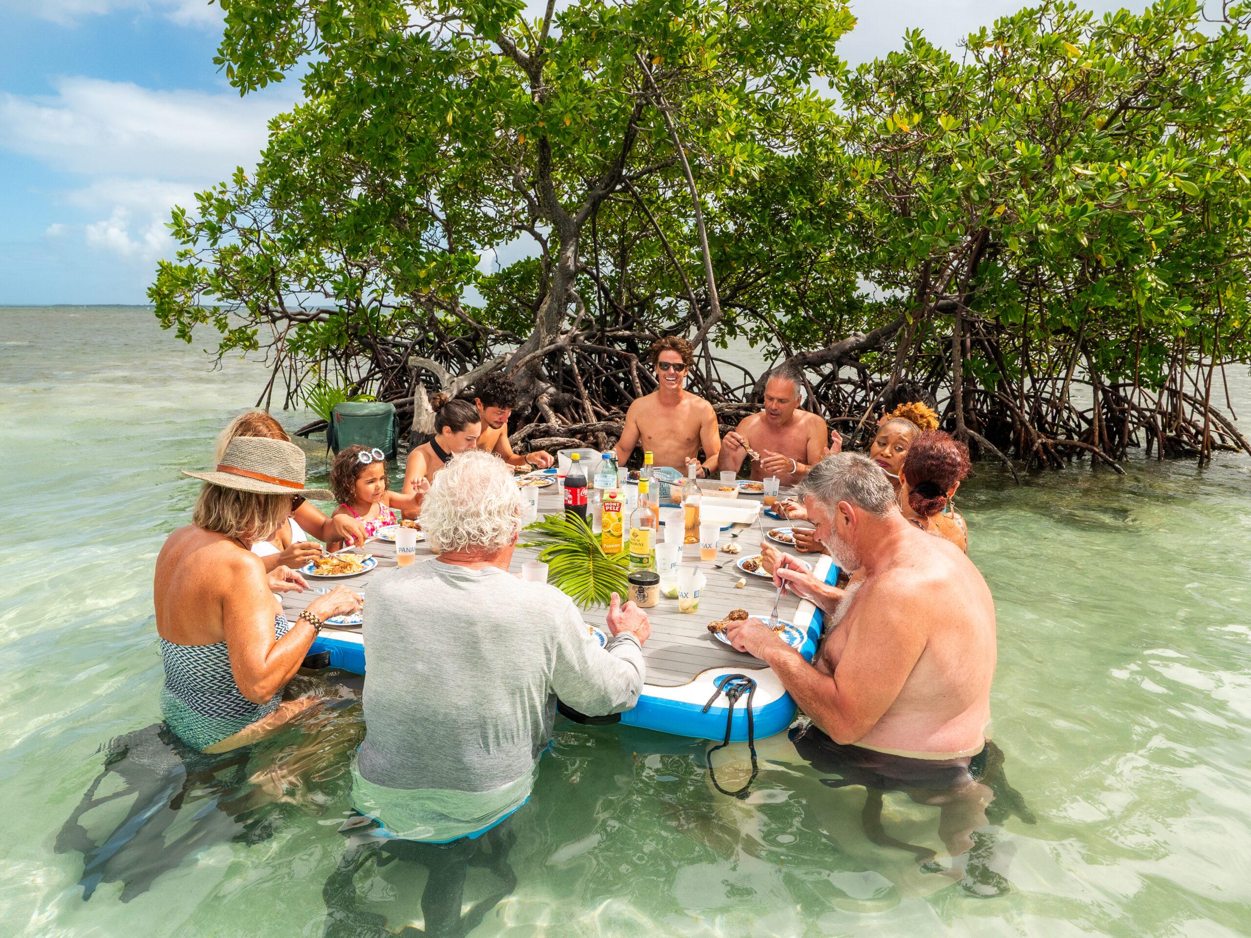 P1300674 Passagers de Panamax excursions
